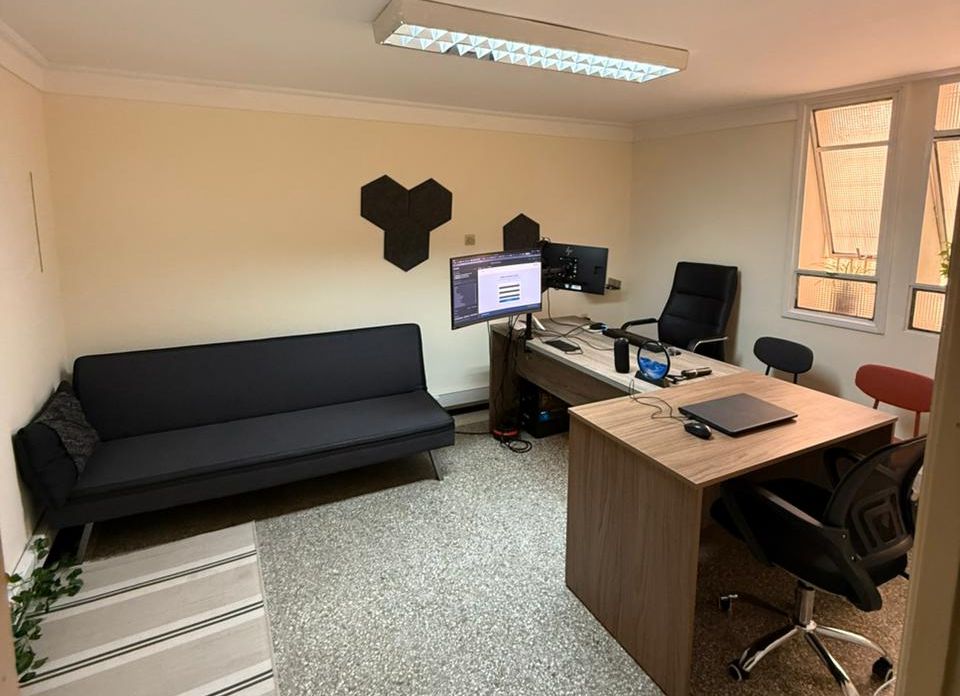 Stonks Academy - Premium English Learning in Tangier